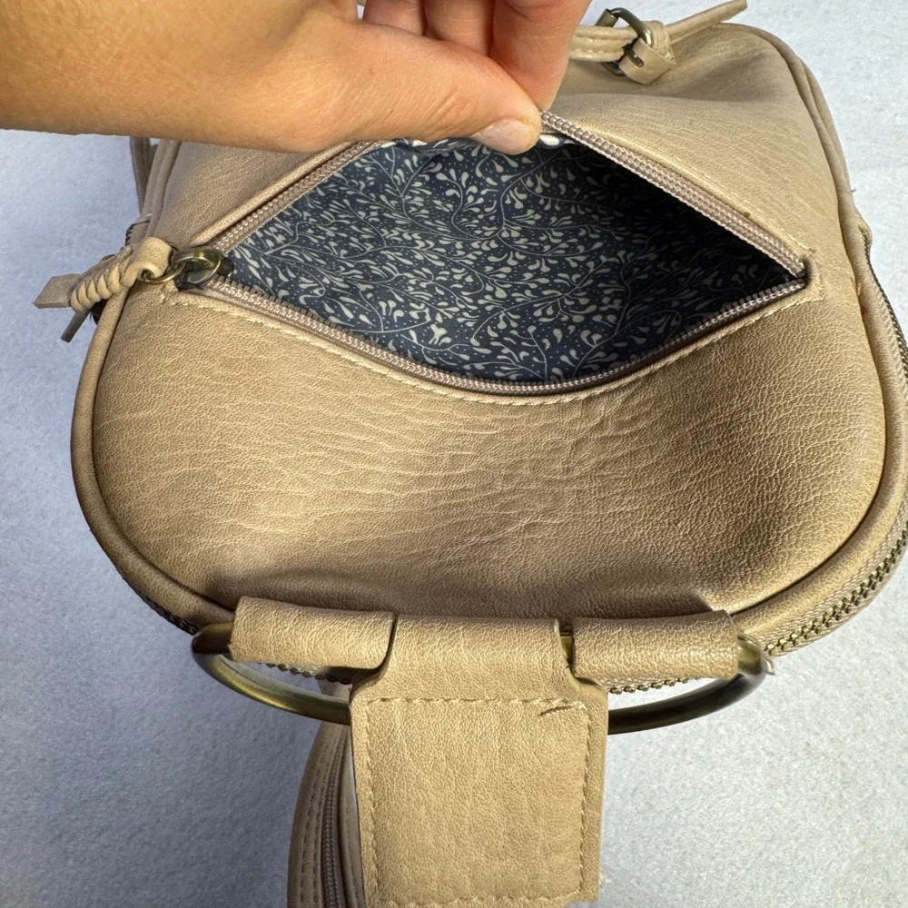 Antik Kraft Tan Vegan Leather Backpack Gold Ring‎ Accent Braided Zipper Pulls